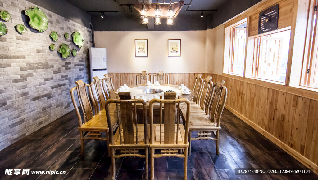 温馨木质餐厅室内场景