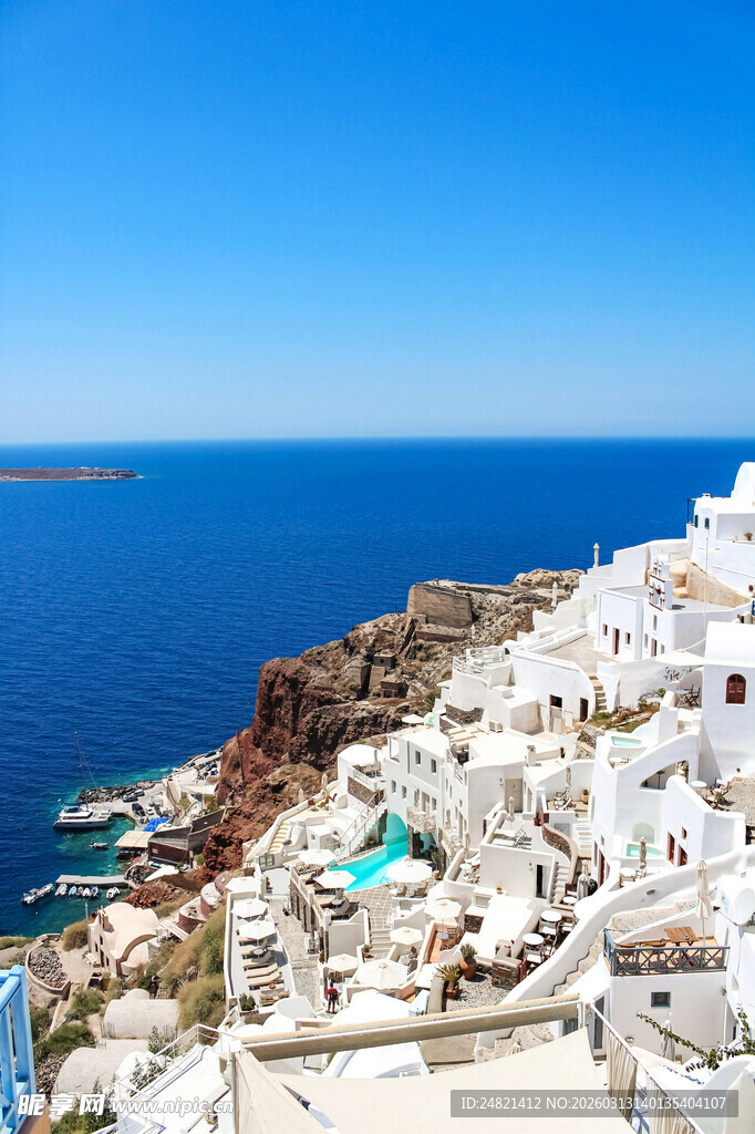 圣托里尼白色海滨美景