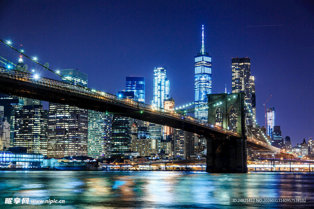 布鲁克林大桥夜景璀璨