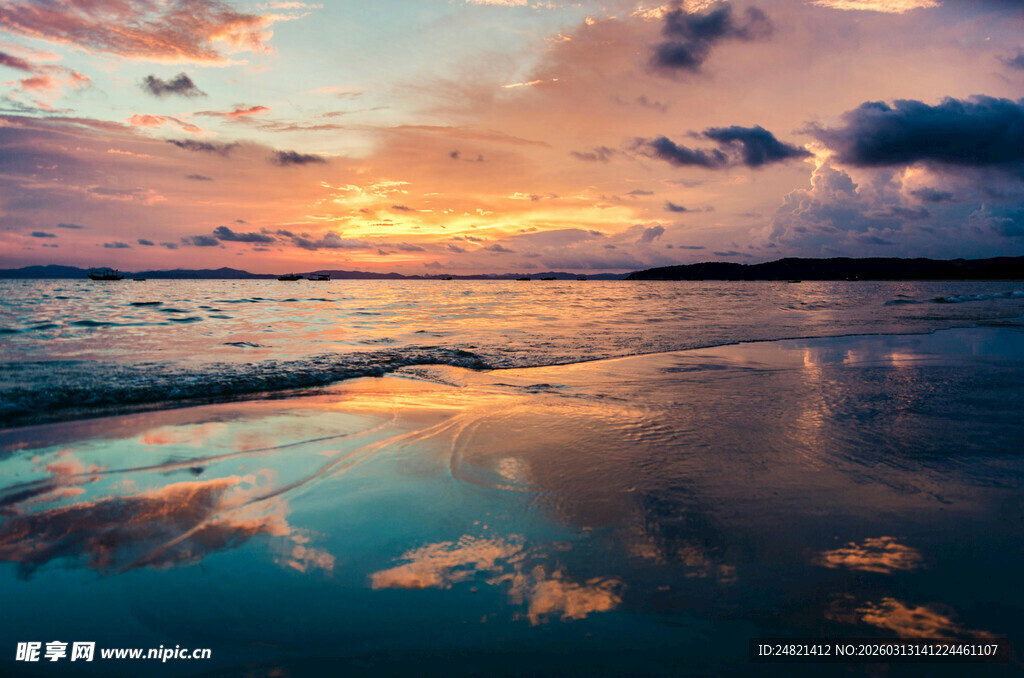 海边绝美日落倒影景观