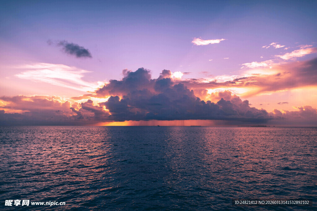 海上壮丽日落美景