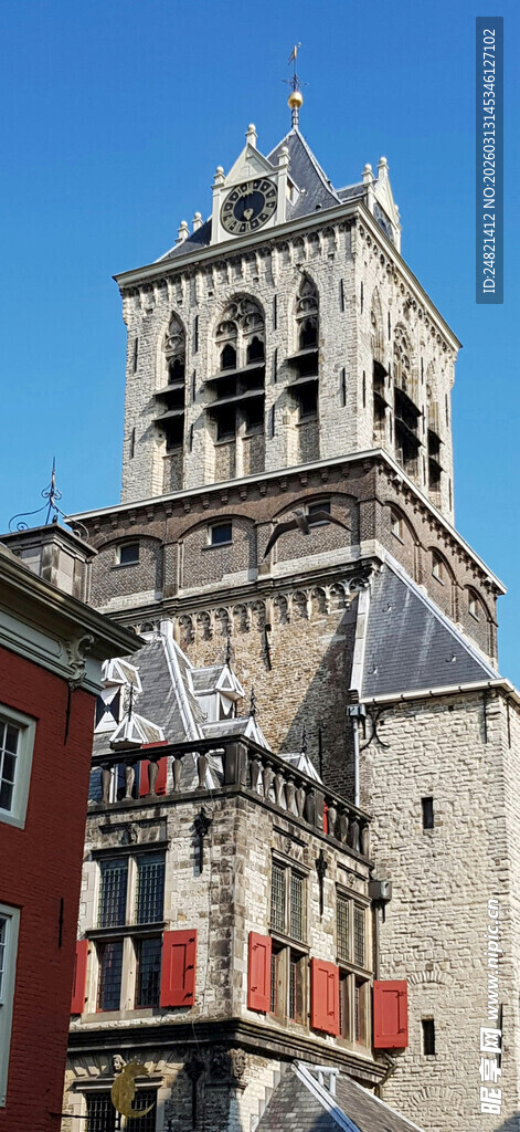 古老钟楼建筑外观