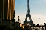 埃菲尔铁塔前的城市景致
