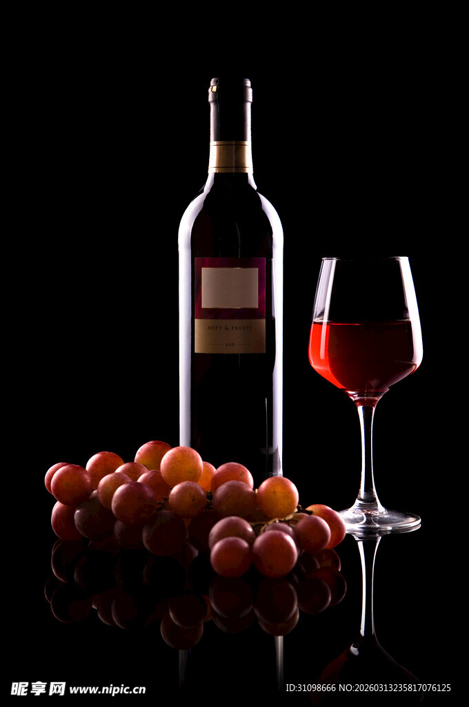 红酒与葡萄