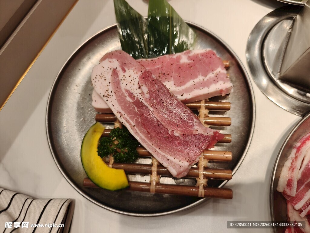 新鲜美味的烤肉食材