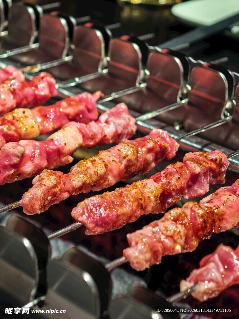 美味烤肉串   诱人色泽