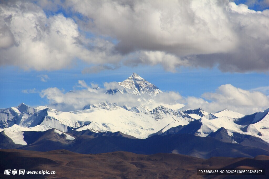 壮丽雪山美景