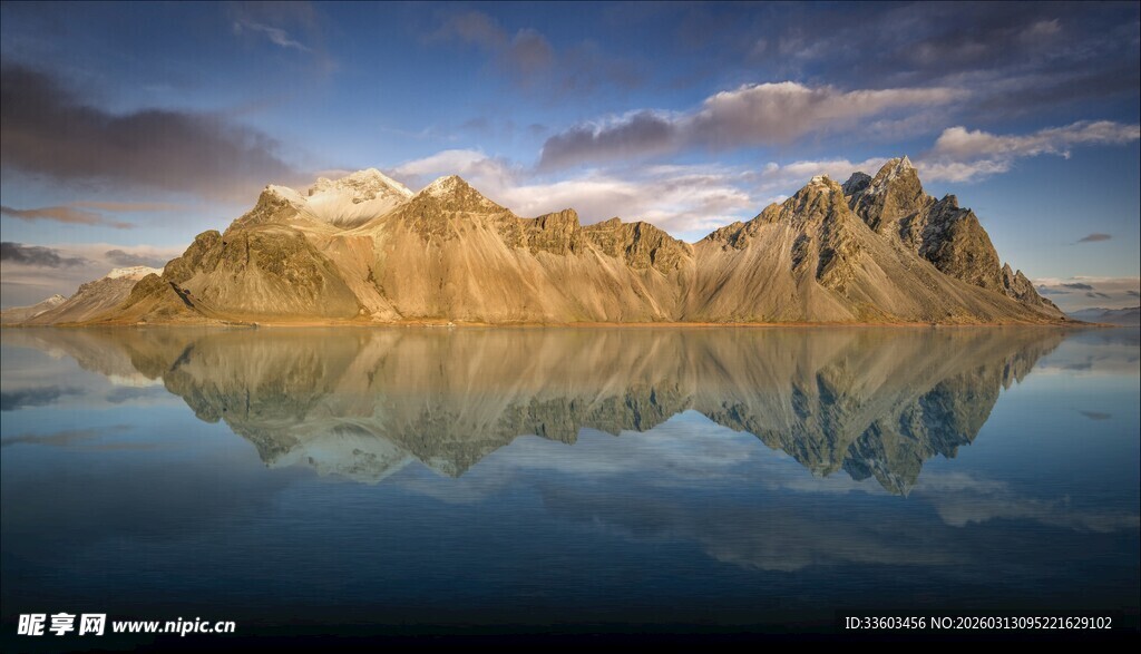 壮丽山水倒影景观