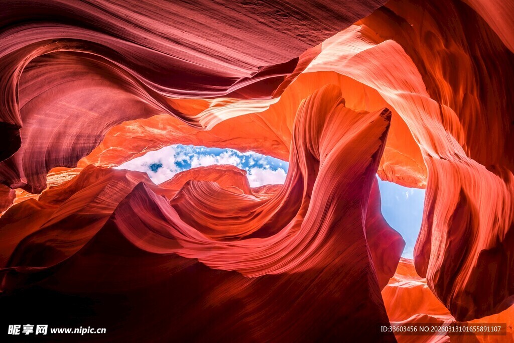 梦幻红岩峡谷景观