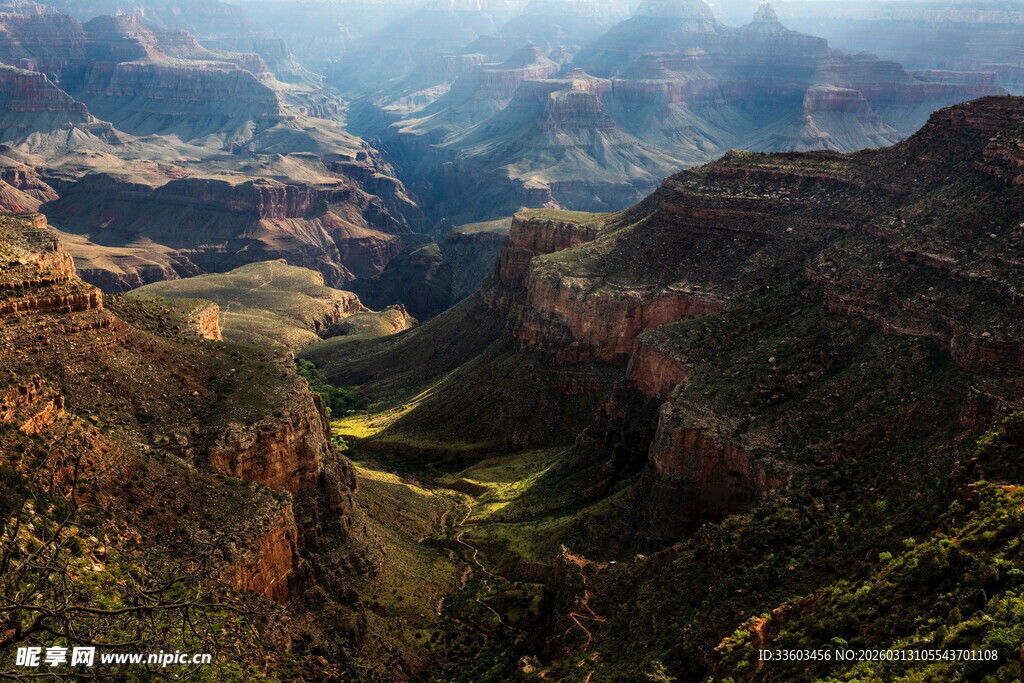 壮丽峡谷景观风光