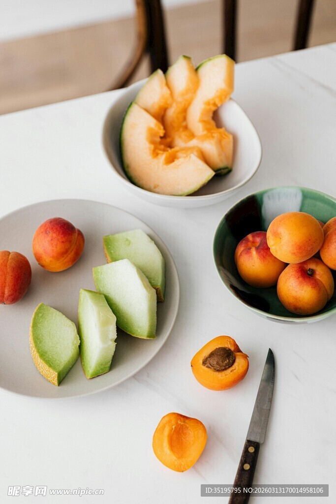 多样鲜果摆盘展示