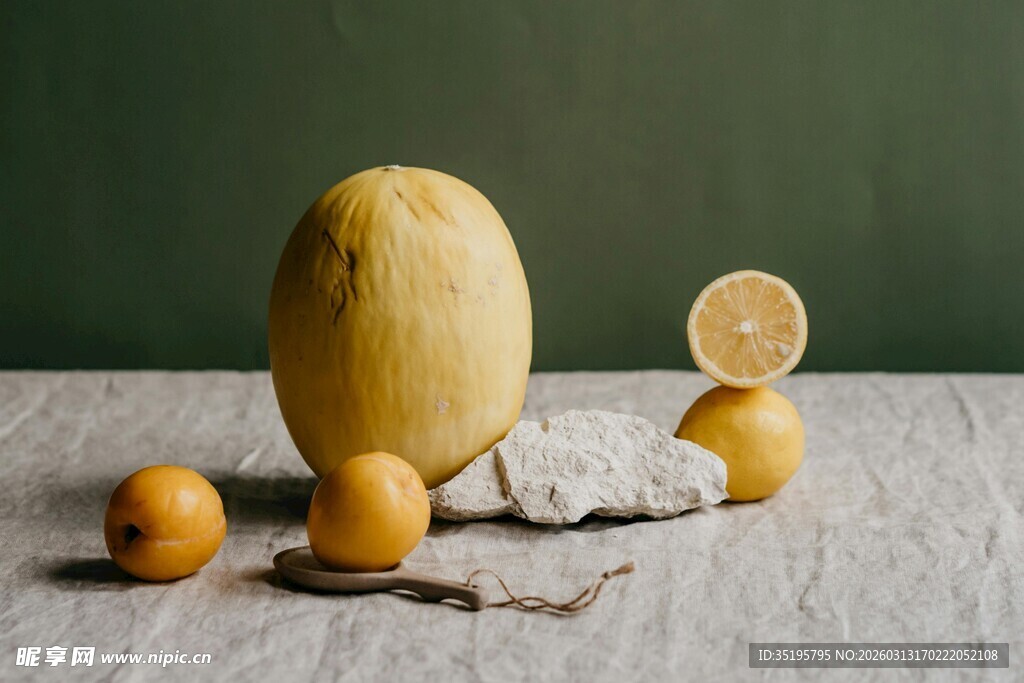 甜瓜与柑橘静物组合