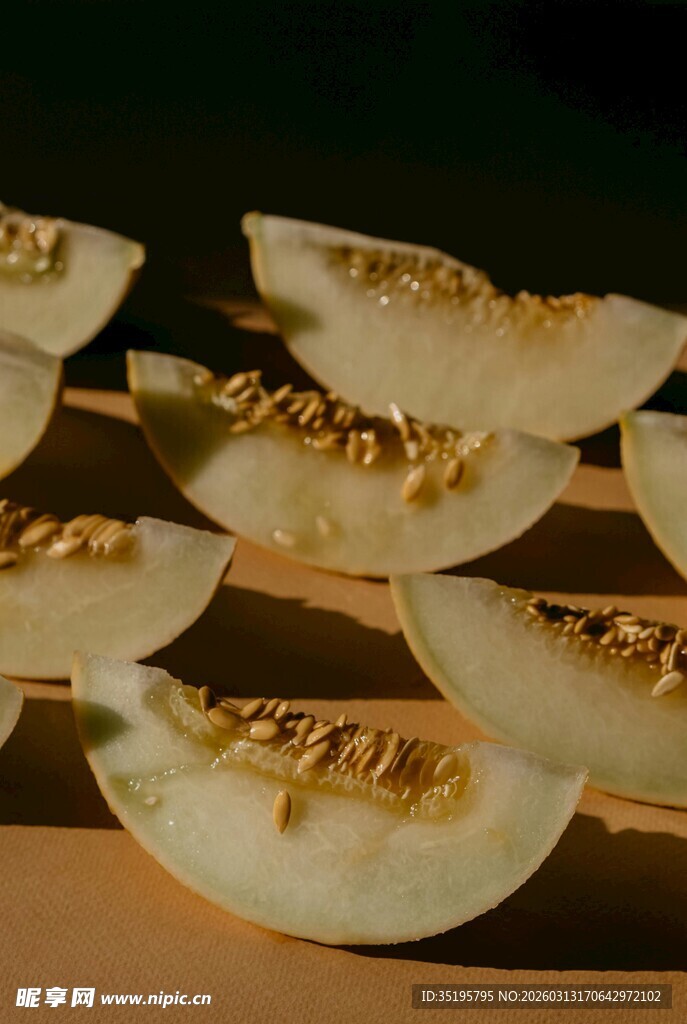 切开的甜瓜展示