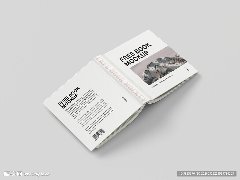 翻开的精装书籍展示样机