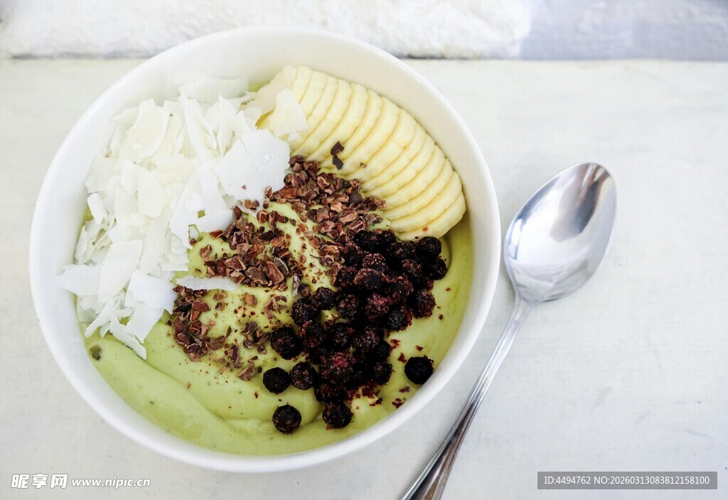 抹茶水果冰淇淋碗