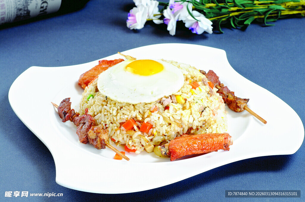 美味蛋炒饭配烤串