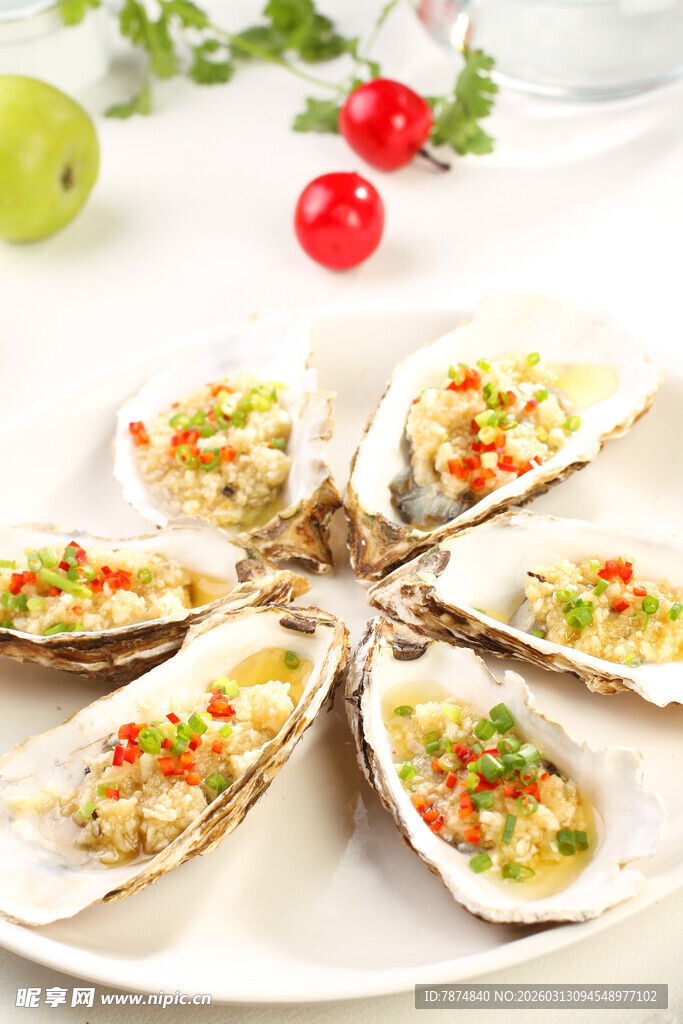 蒜蓉剁椒烤生蚝