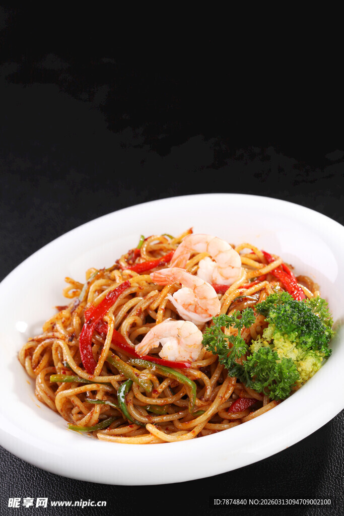 虾仁时蔬炒意面