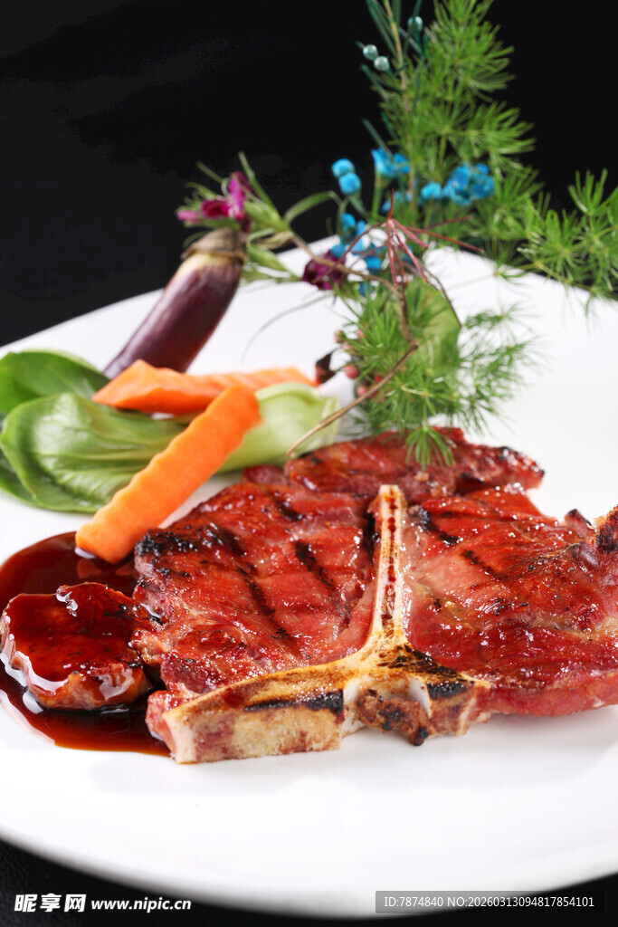 美味摆盘的特色烤排骨