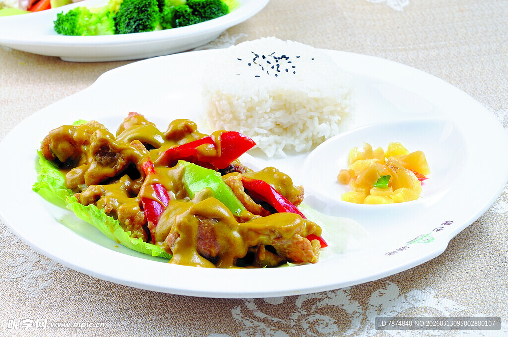 美味炒菜配米饭套餐