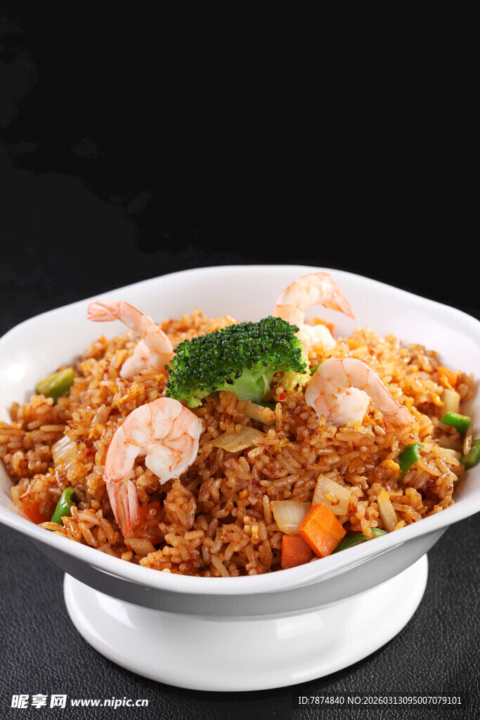 虾仁炒饭 鲜香美味诱人