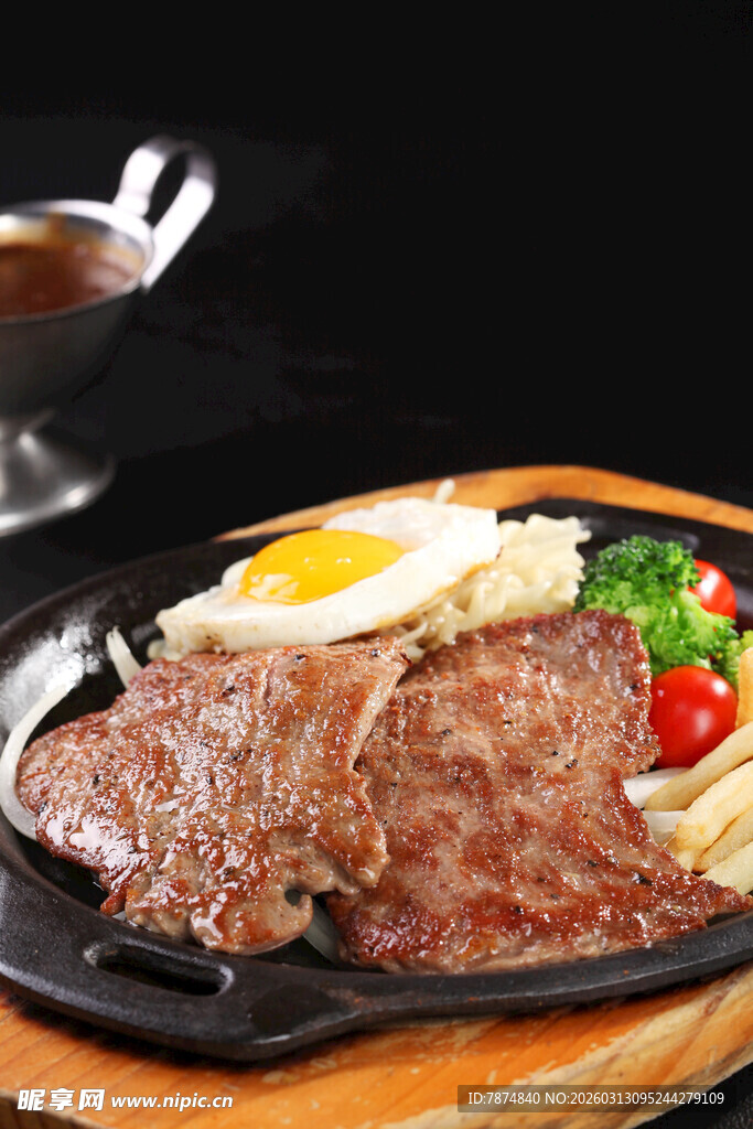 美味牛排套餐 营养又丰盛