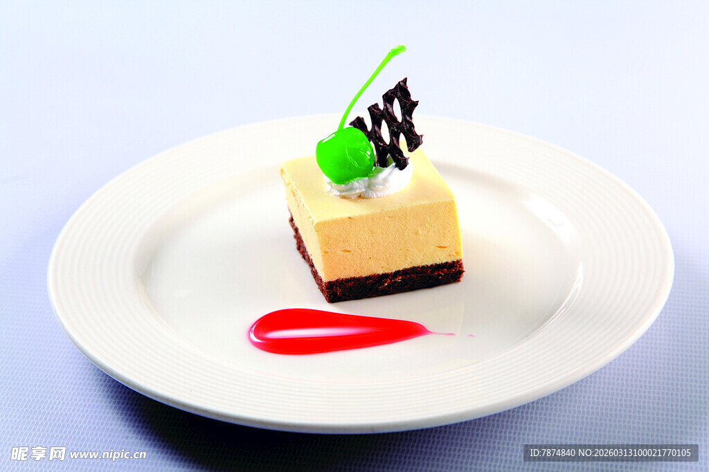 精致美味芝士蛋糕摆盘
