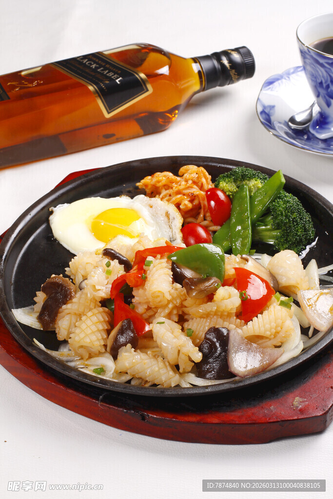 美味韩式石锅拌饭