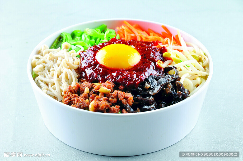 美味多彩的特色鸡蛋拌面