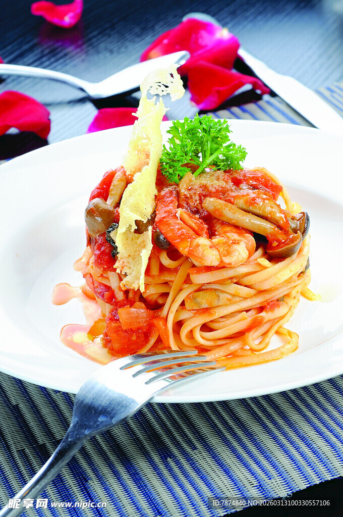 美味虾仁意面 精致摆盘