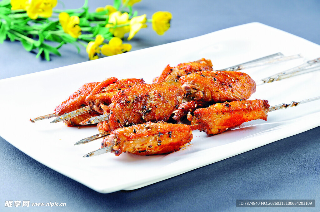 美味烤肉串配番茄