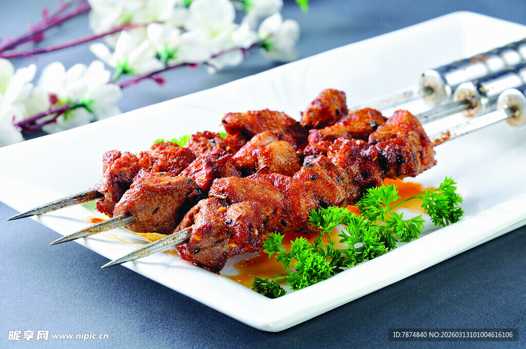 美味烤肉串 色泽诱人
