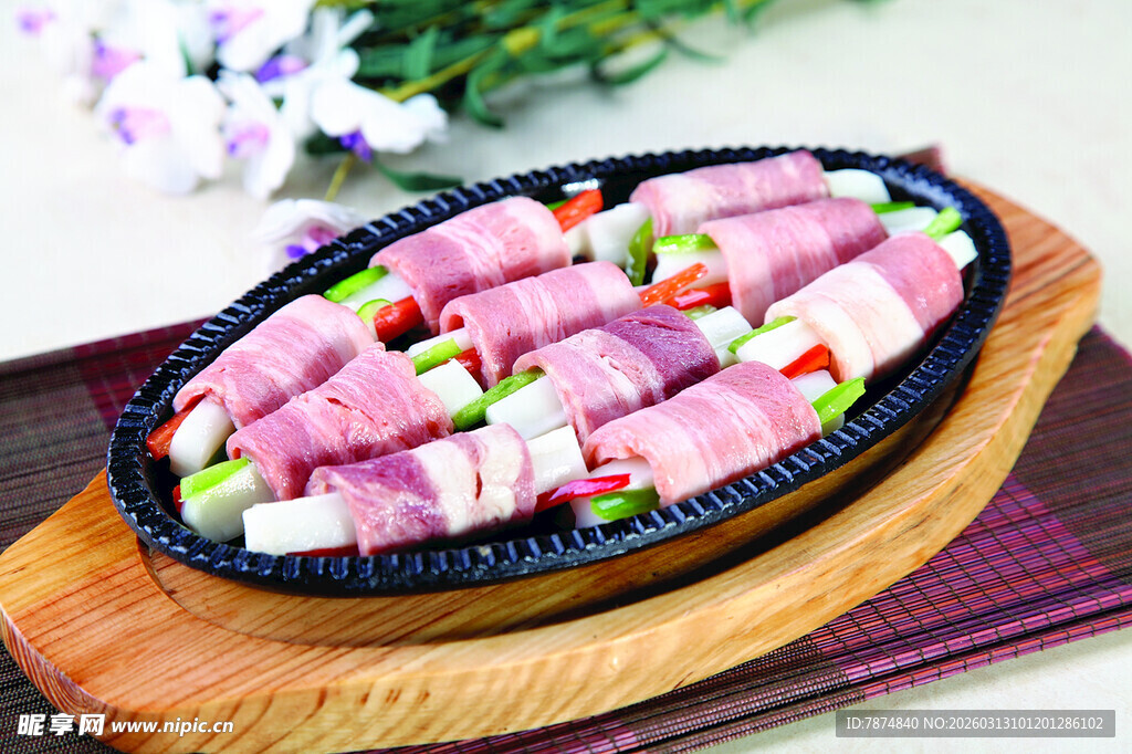 培根蔬菜卷摆盘精致诱人