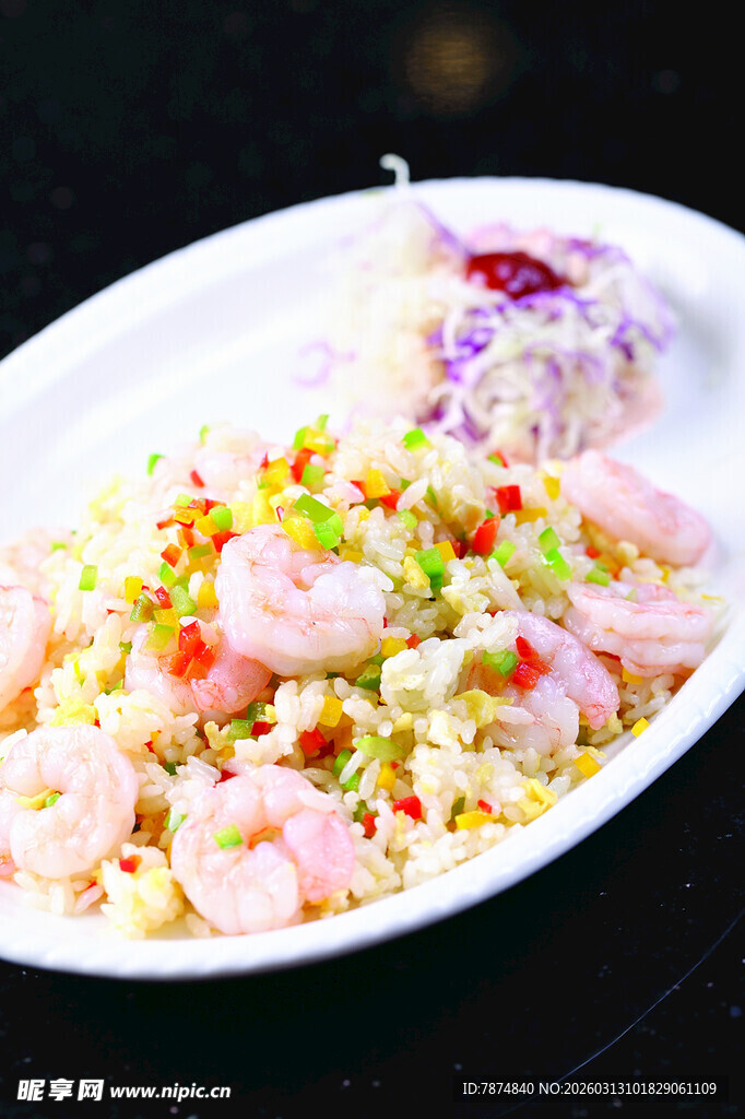 虾仁炒饭配特色紫薯泥