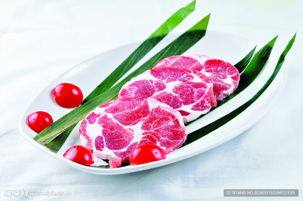 新鲜生肉片摆盘装饰