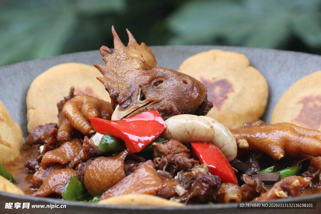 美味农家地锅鸡 鲜香诱人