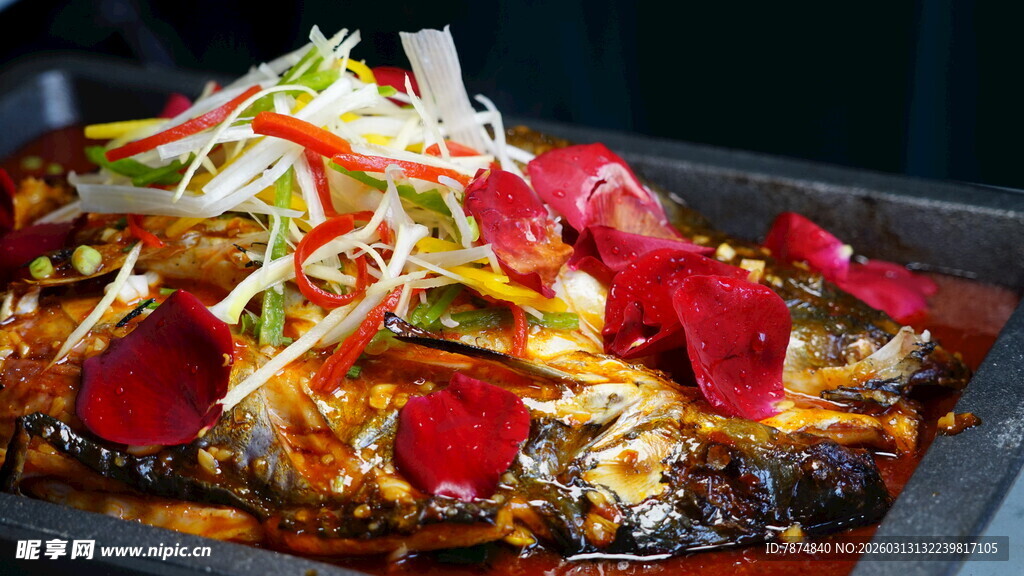 美味烤鱼 食材丰富诱人