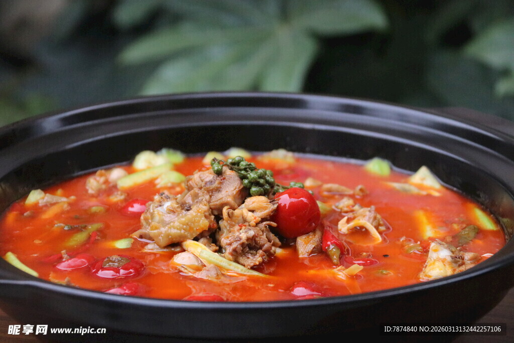 美味番茄牛肉砂锅
