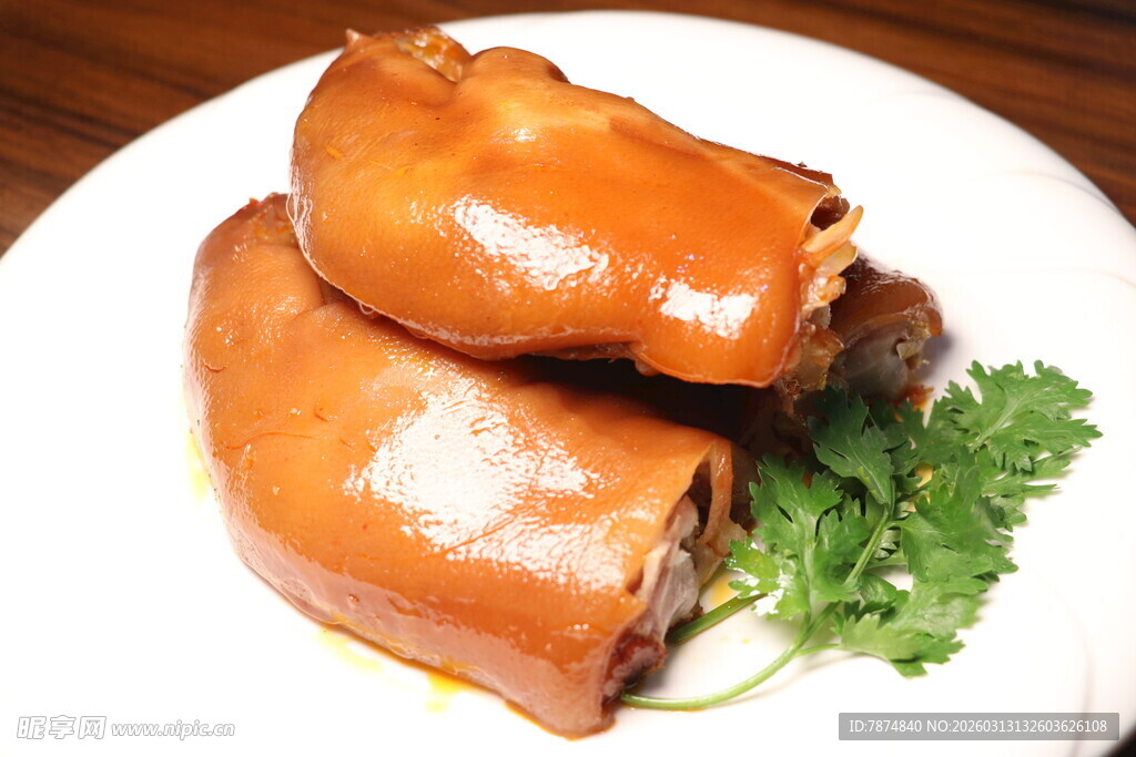 卤味猪蹄 色泽诱人美味