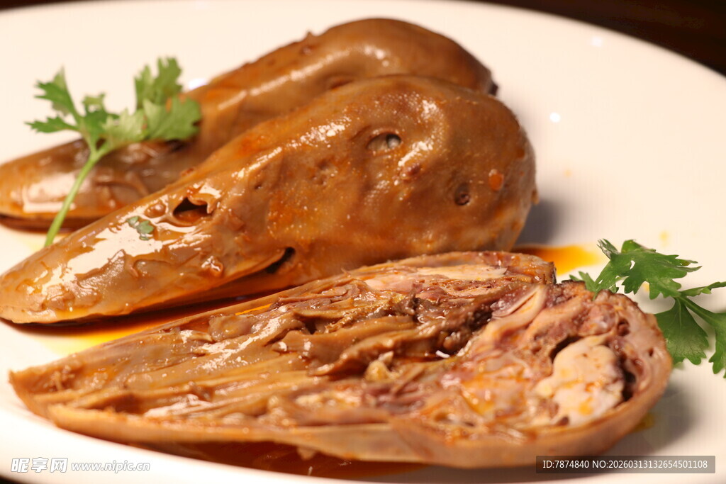 卤味鸭头 美味诱人