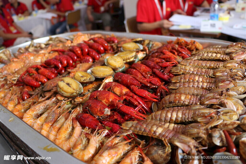 丰盛海鲜拼盘展示