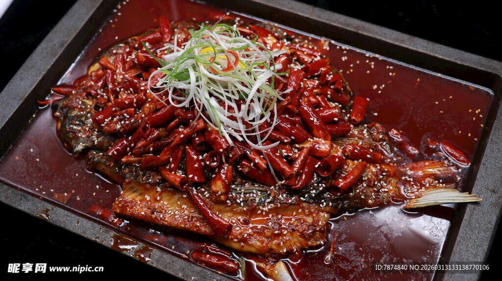 香辣烤鱼 视觉与味觉盛宴