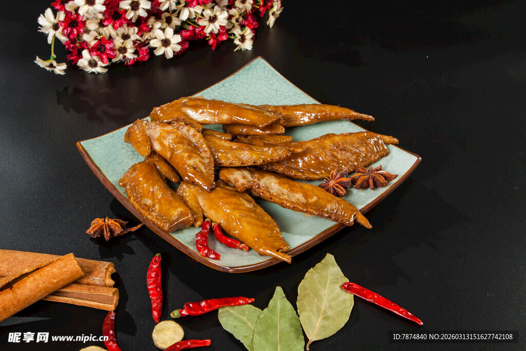 美味卤鸡翅尖诱人呈现