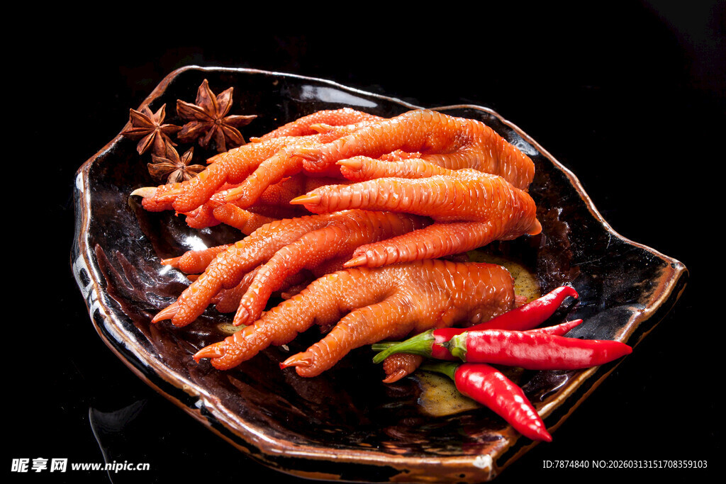 香辣美味卤鸡爪