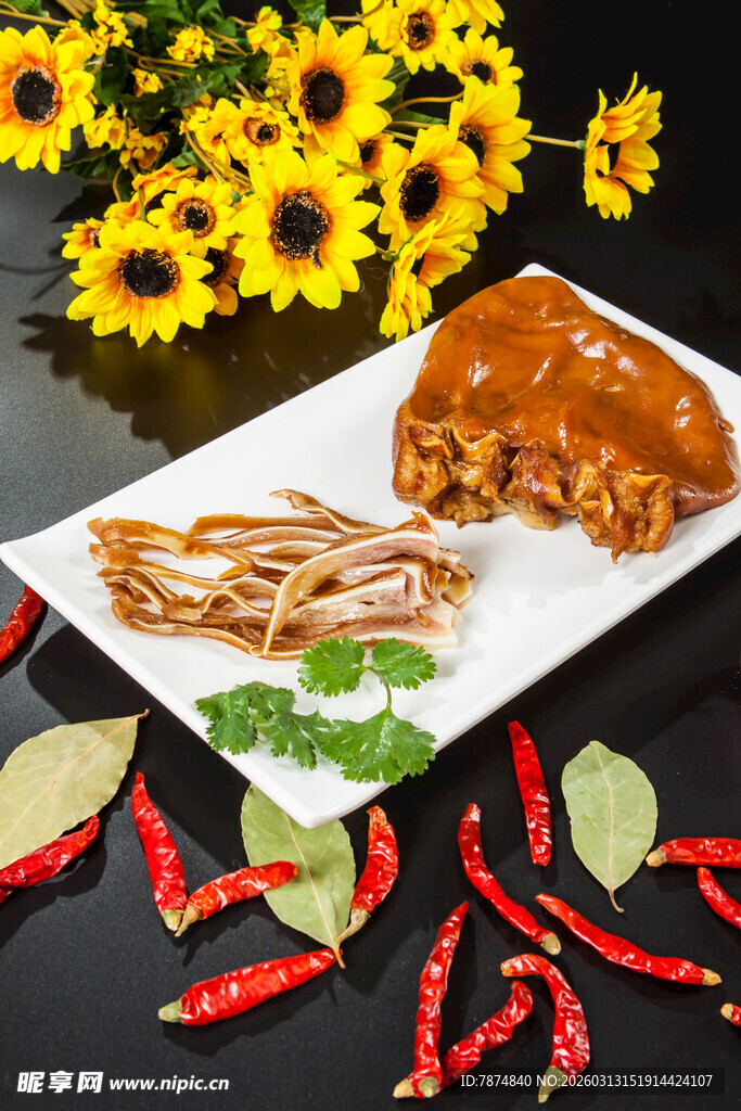 美味卤味拼盘 色泽诱人