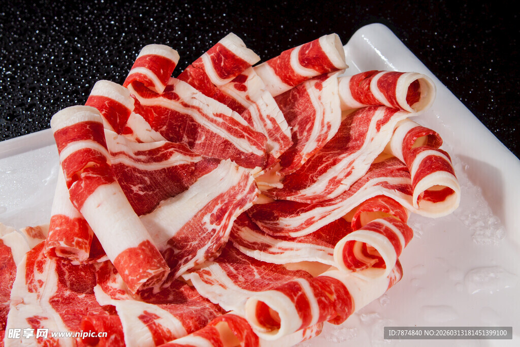 新鲜美味的雪花肥牛卷