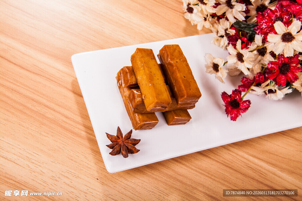 美味糕点配装饰花