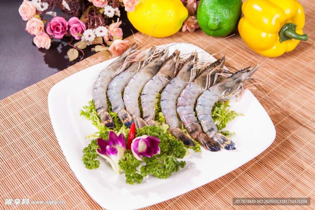 摆盘精致的美味虾蛄