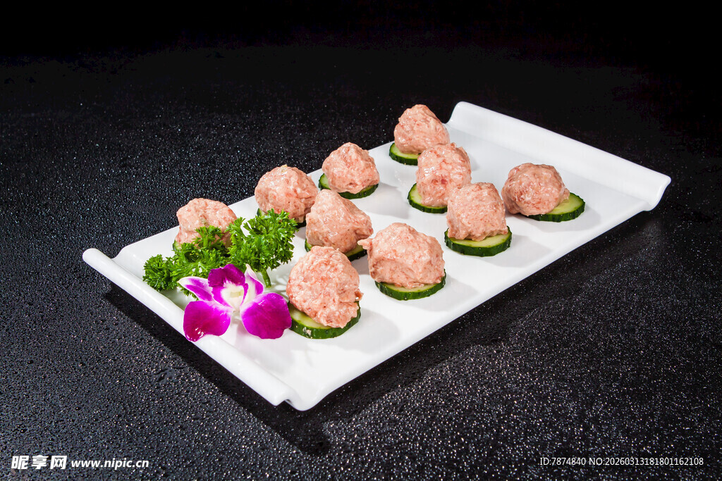 精致虾肉丸子摆盘