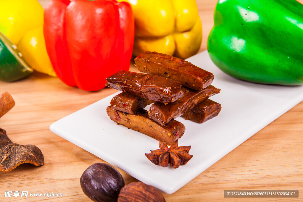 美味卤味与多彩蔬菜相伴